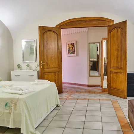 Santa Sofia - Italian Escape *